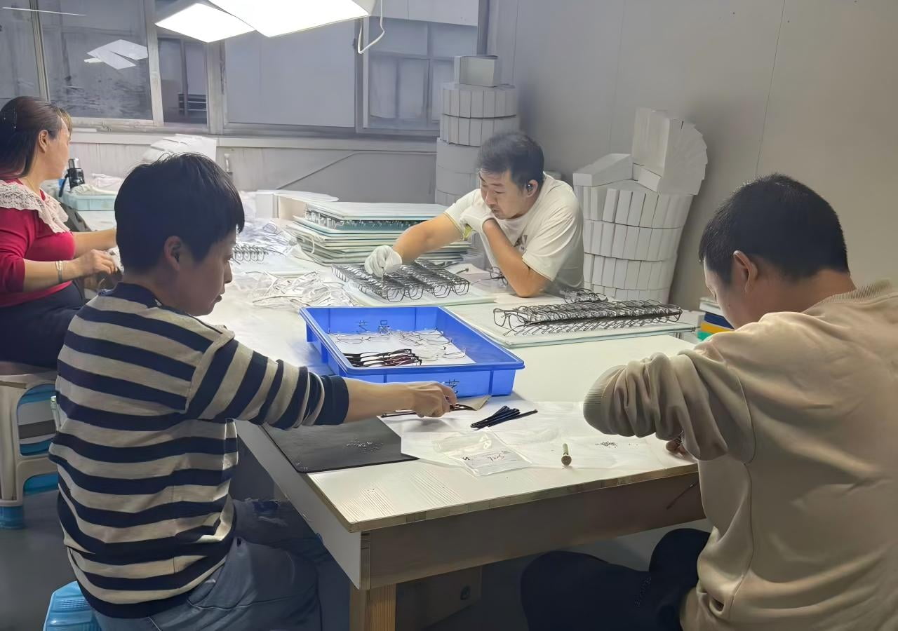 Glasses Quality Control Inspection